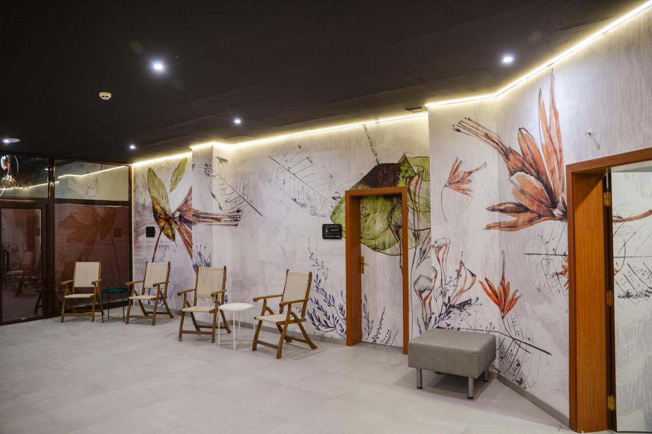 Flora Hotel - Apartments Borovets Ngoại thất bức ảnh