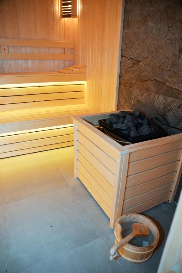 Flora Hotel - Apartments Borovets Ngoại thất bức ảnh